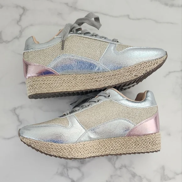 Women Silver Fashion Sneakers Size 8 - Picture 7 of 13